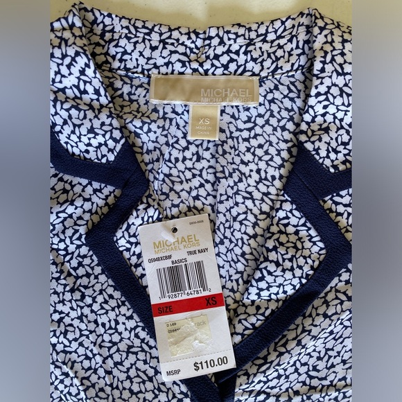 NWT Micheal by Micheal Kors Basics True Navy Button Front Blouse - Picture 2 of 4